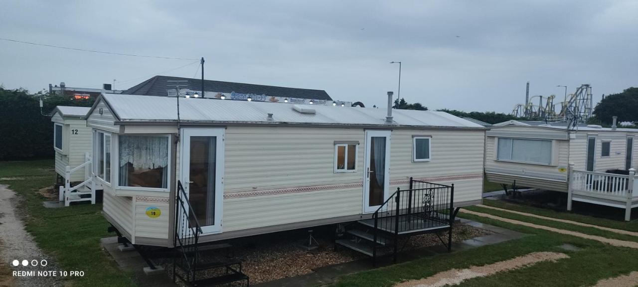 Beachside, Family-Friendly, Wifi, 6 Berth Caravan 19 In Ingoldmells Exterior foto