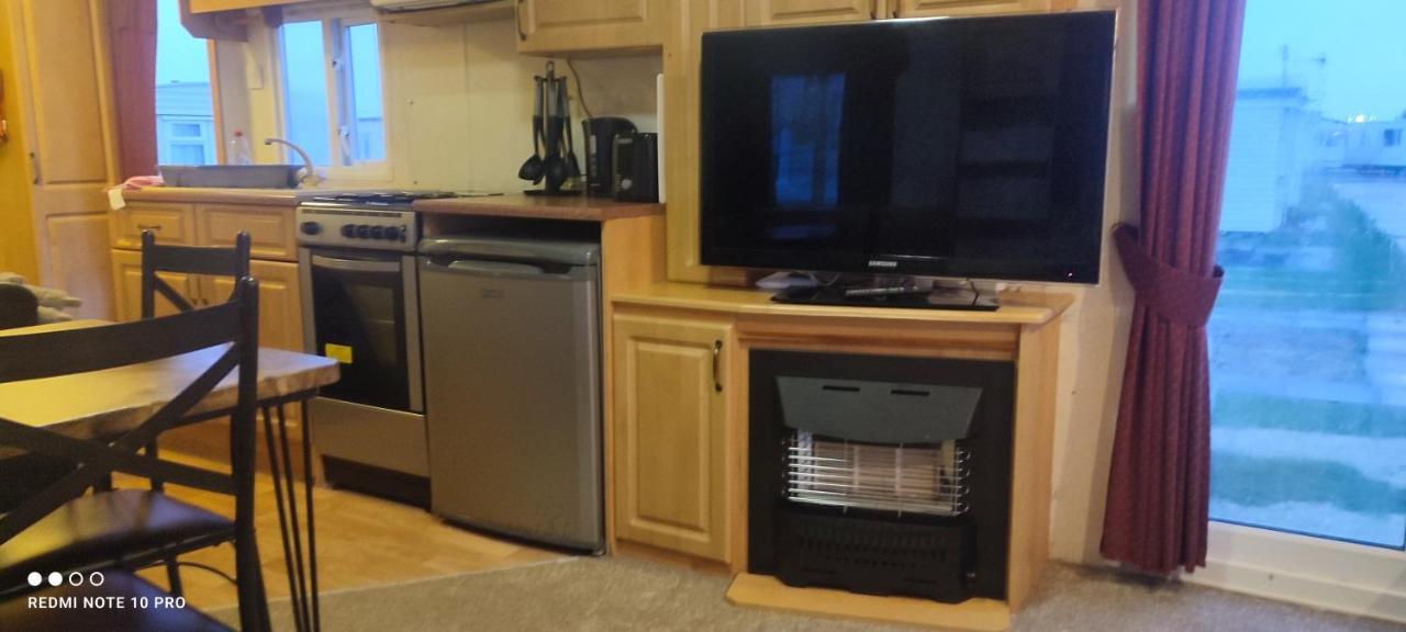 Beachside, Family-Friendly, Wifi, 6 Berth Caravan 19 In Ingoldmells Exterior foto